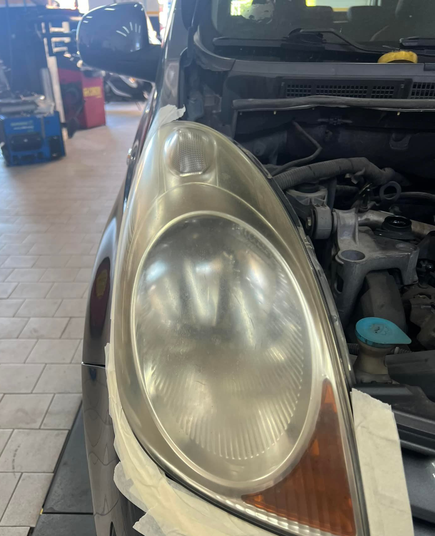 faro ingiallito prima
