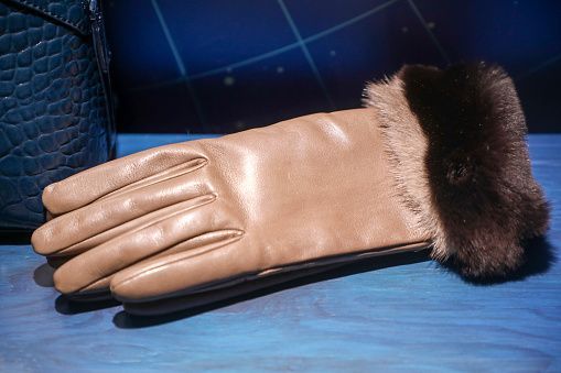 guanto da donna con pelliccia