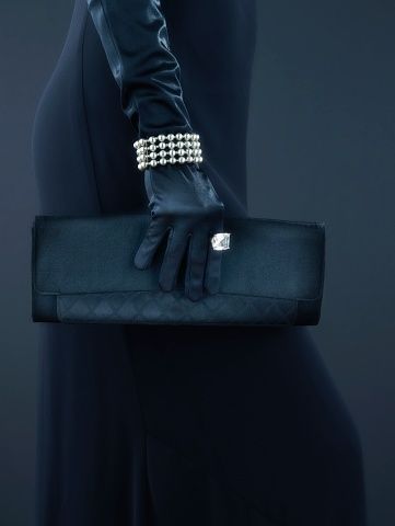 guanto nero elegante