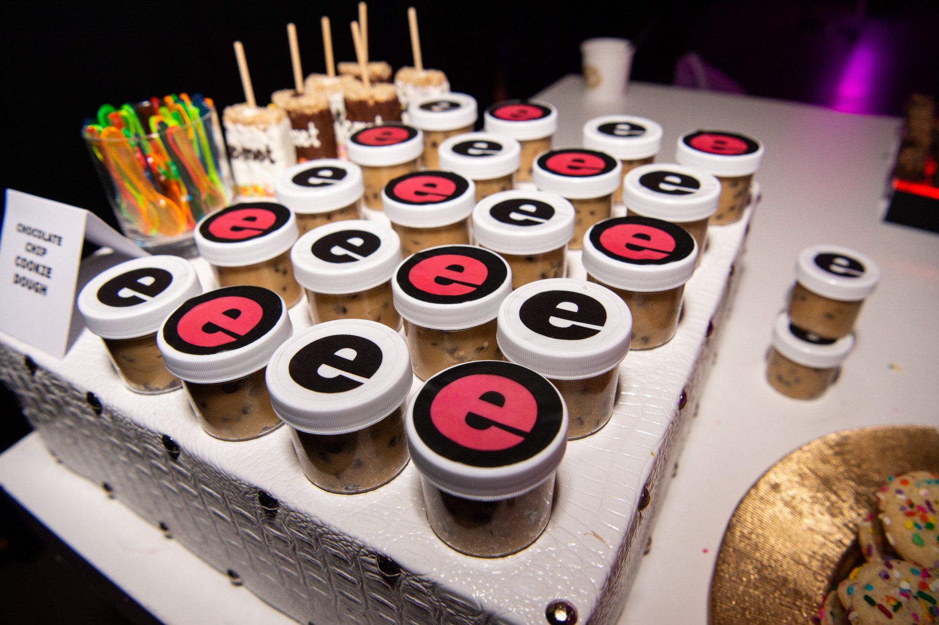 A bunch of jars with the letter e on them