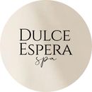 El logotipo de Dulce Espera Magic Glow está en un círculo sobre un fondo blanco.