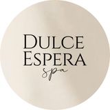 El logotipo de Dulce Espera Magic Glow está en un círculo sobre un fondo blanco.