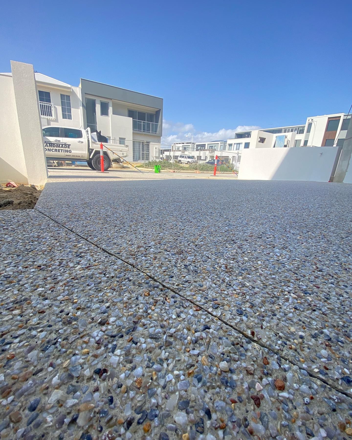 Perth Concreter Exposed aggregate driveway application.