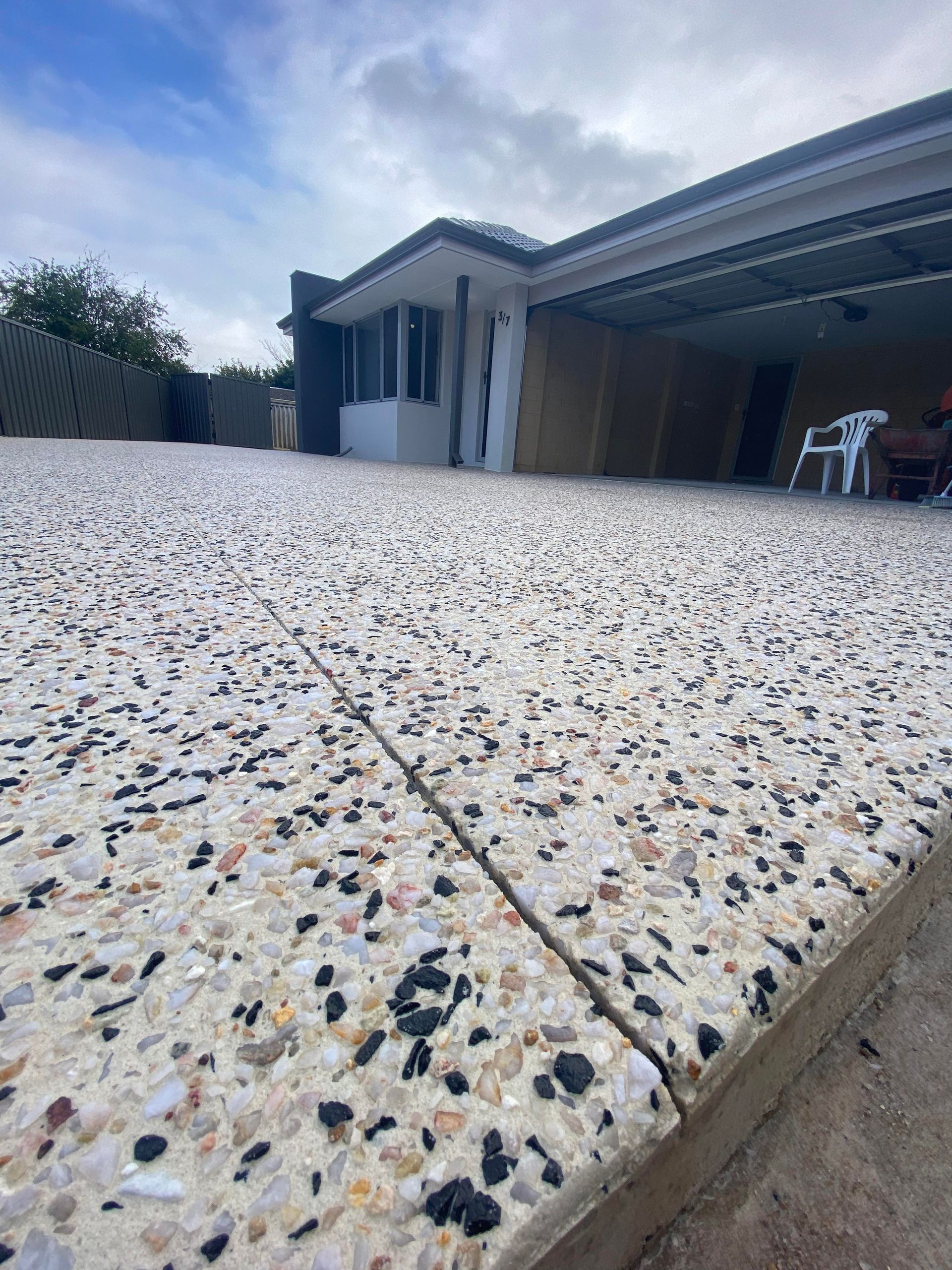 close up of exposed agg driveway in Perth's Northern suburbs