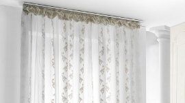 tenda arricciata con dicitura trendy