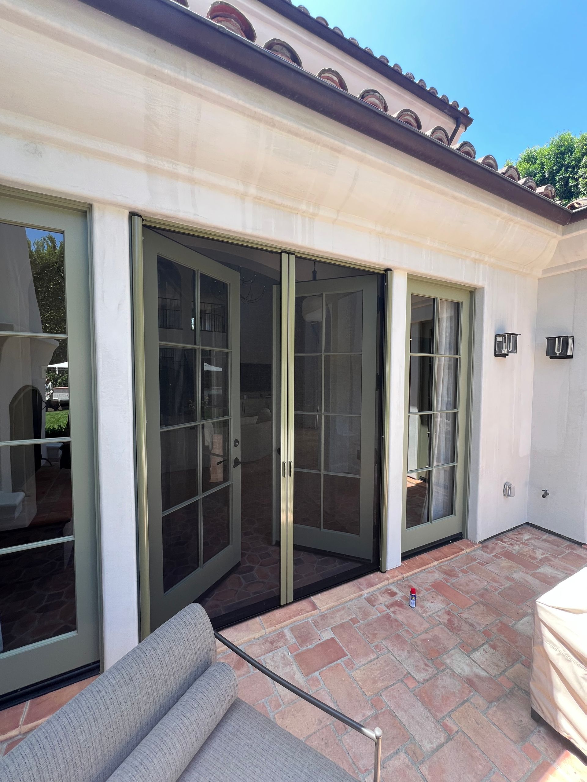 Retractable Screens in West Hollywood picture