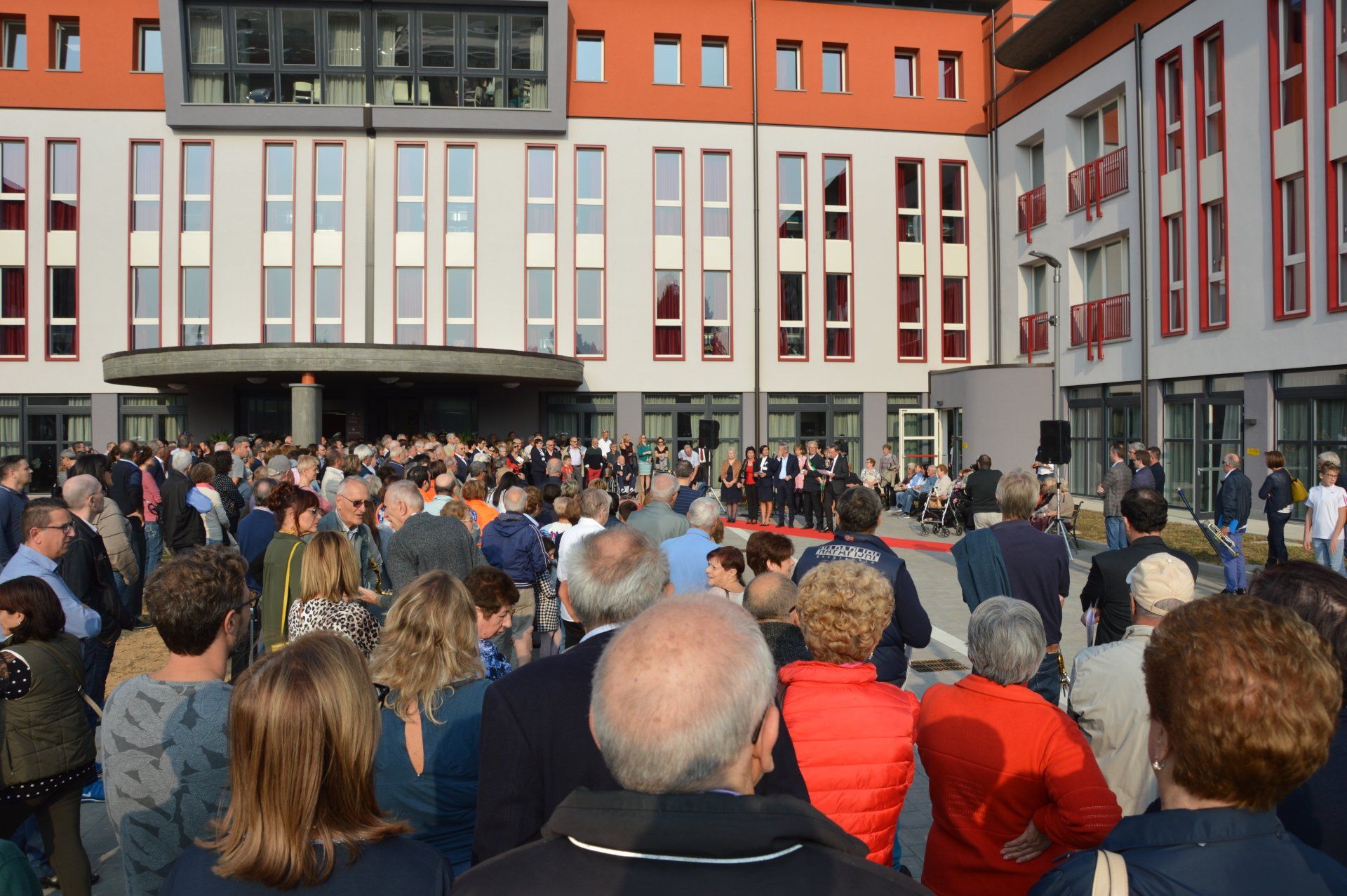 discorso inaugurale nel nuovo centro anziani