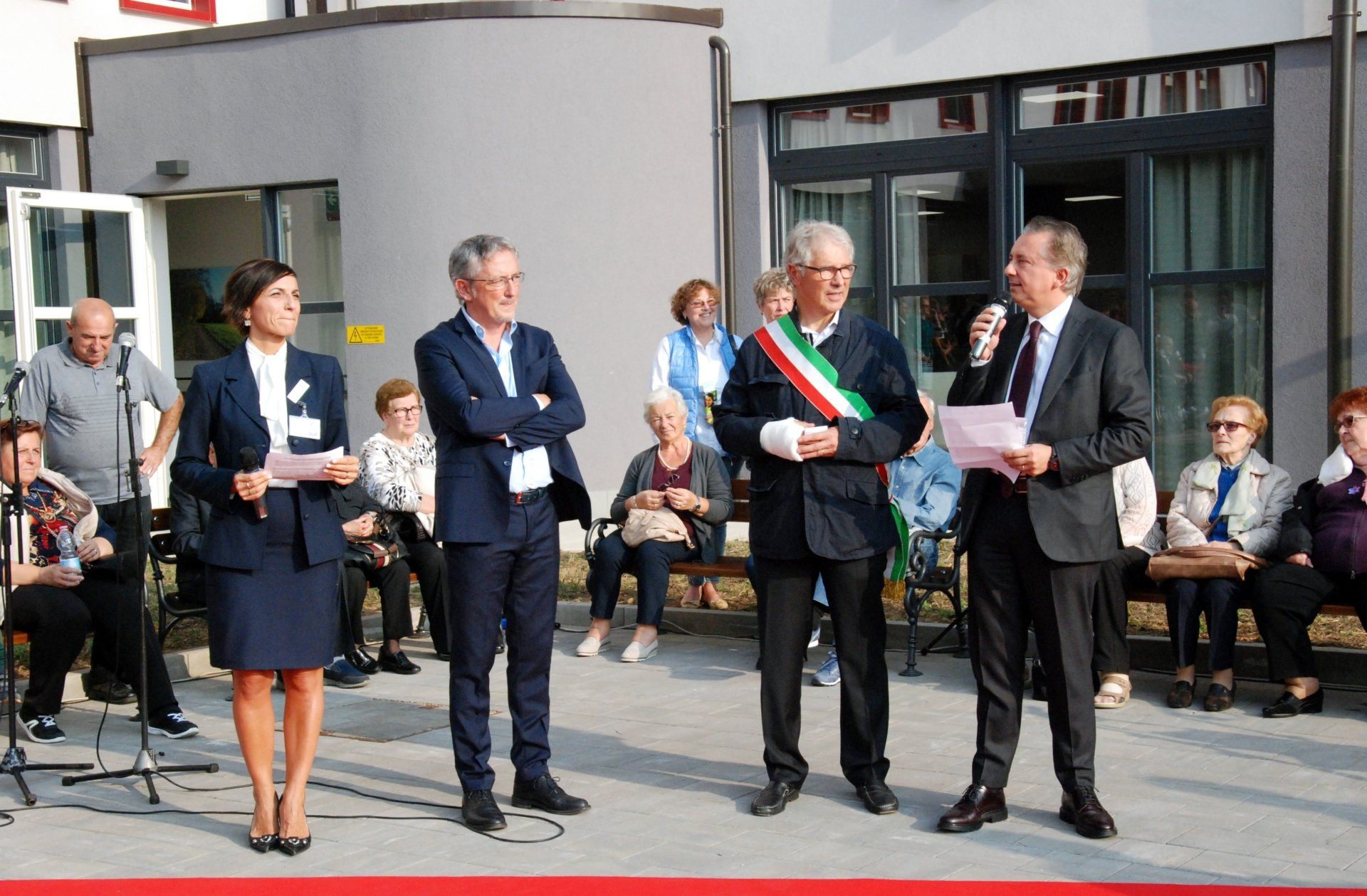 conferenza inaugurale di una casa di riposo