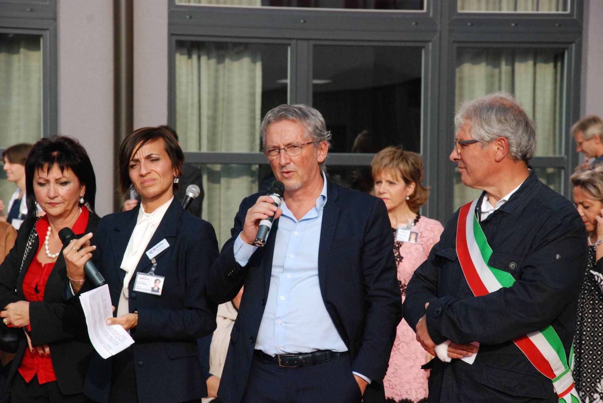 conferenza iniziale in una residenza per anziani