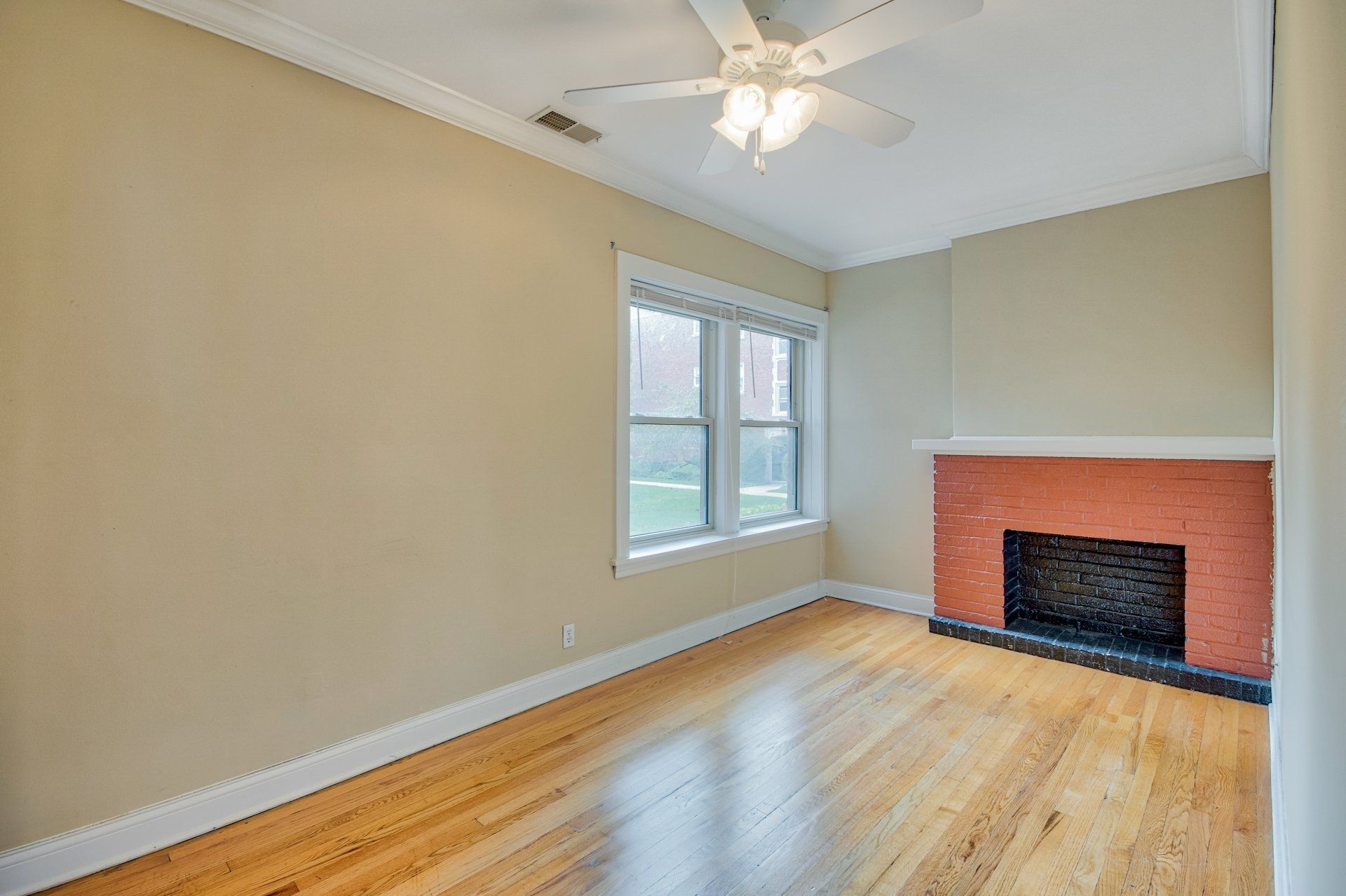 2247-Ridge-Ave windows