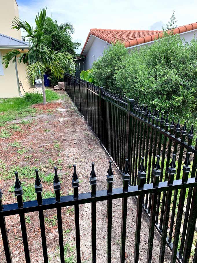 Black Postrail 2 Rail — Sunrise, FL — First Class Fence & Rail, Inc.