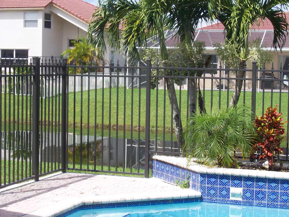 Finials Non Stepped Panels — Sunrise, FL — First Class Fence & Rail, Inc.
