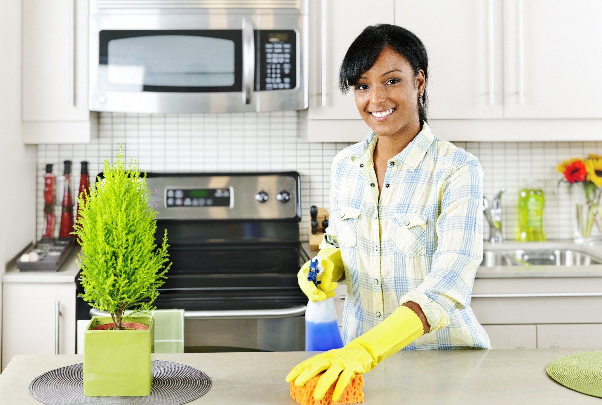 5 Kitchen Cleaning Hacks That Will Save You Time and Money