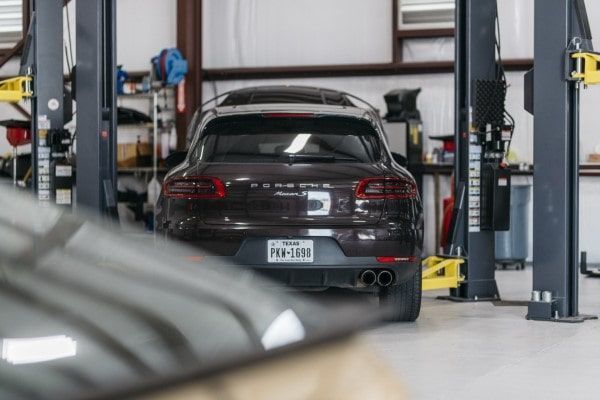 Porsche in The Garagisti's Service Bay