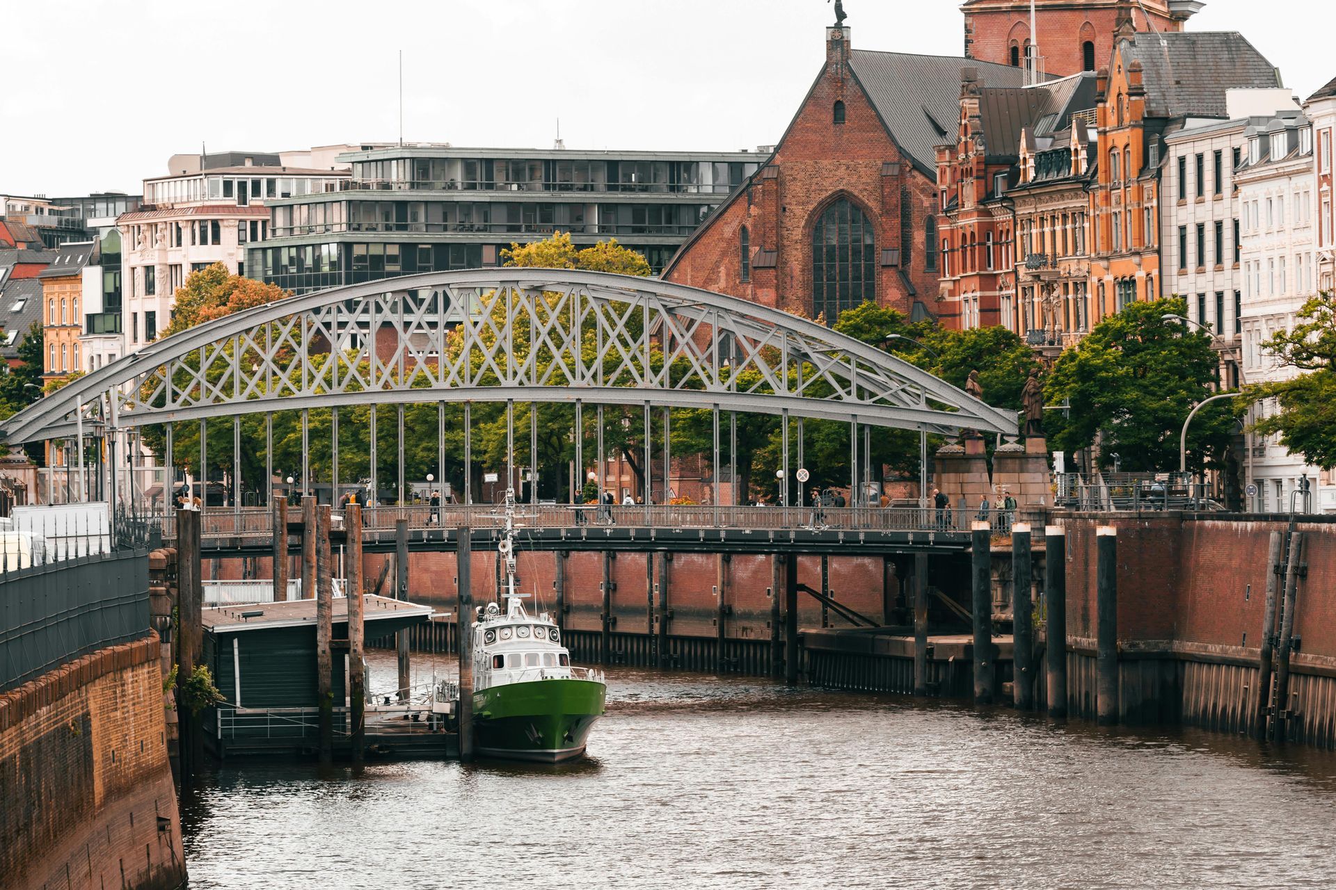 Navigable Waterway Regulations: Guide for Safety & Efficiency