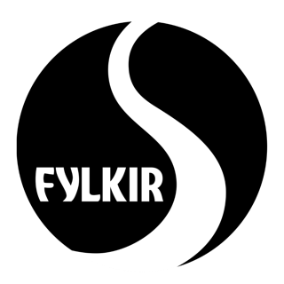 Merki Fylkis í svörtu og hvítu með stílfærðu hringlaga „S“ lögun og feitletraðan texta.
