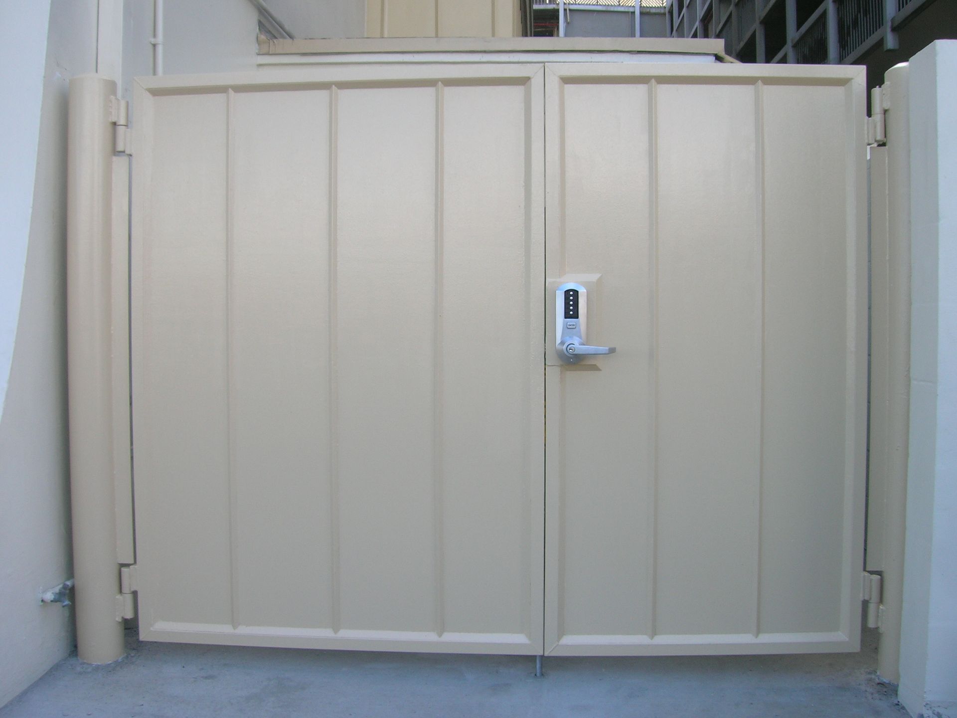 Commercial Fence — Waipahu, HI — Arc Designs Hawaii, LLC