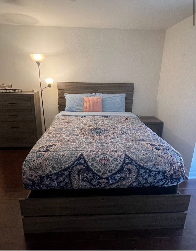 Image of a perfectly made bed that has been made by one of the housekeepers of Bunny's cleaning services.