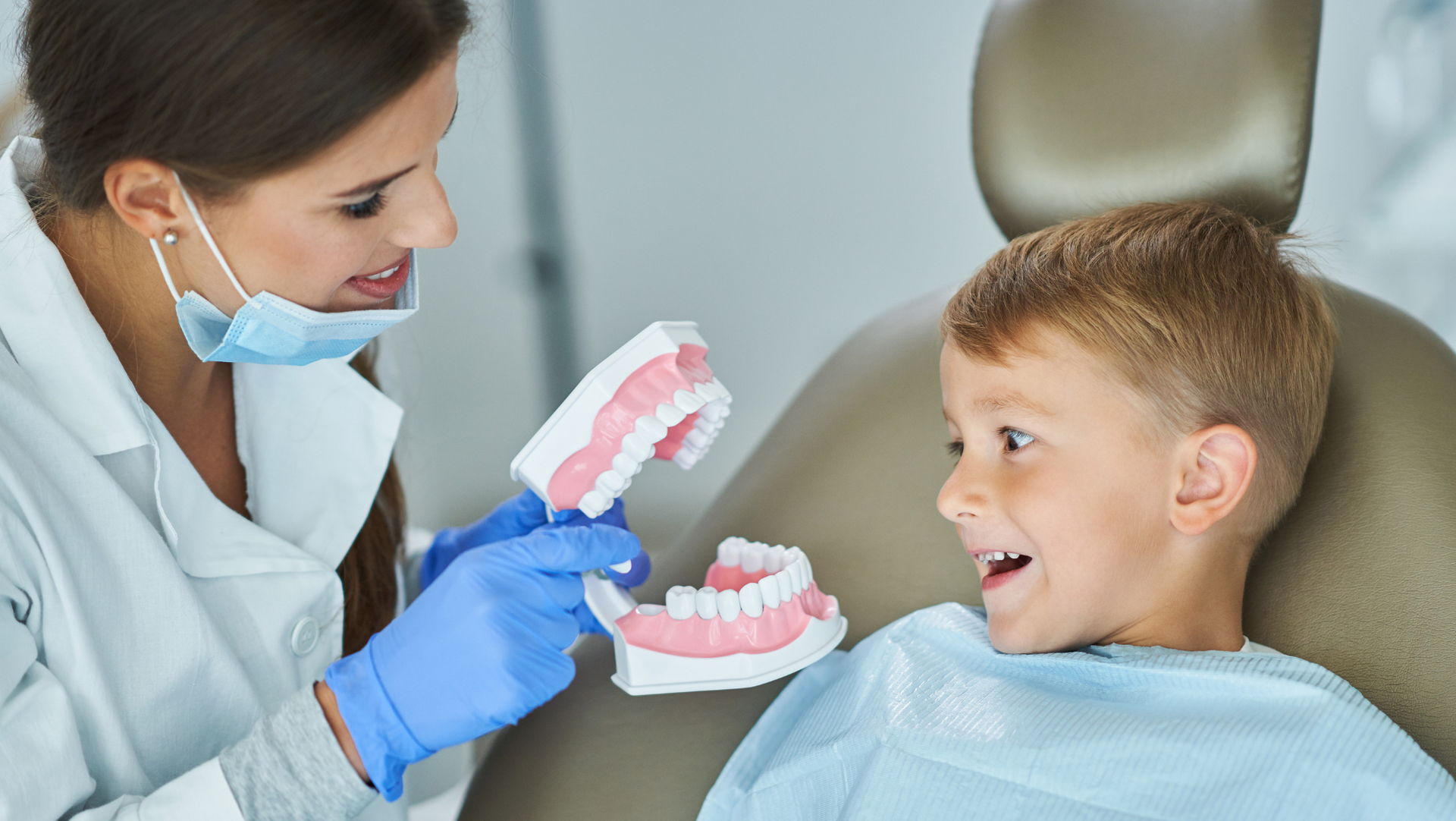 dental teeth with kid and doctor