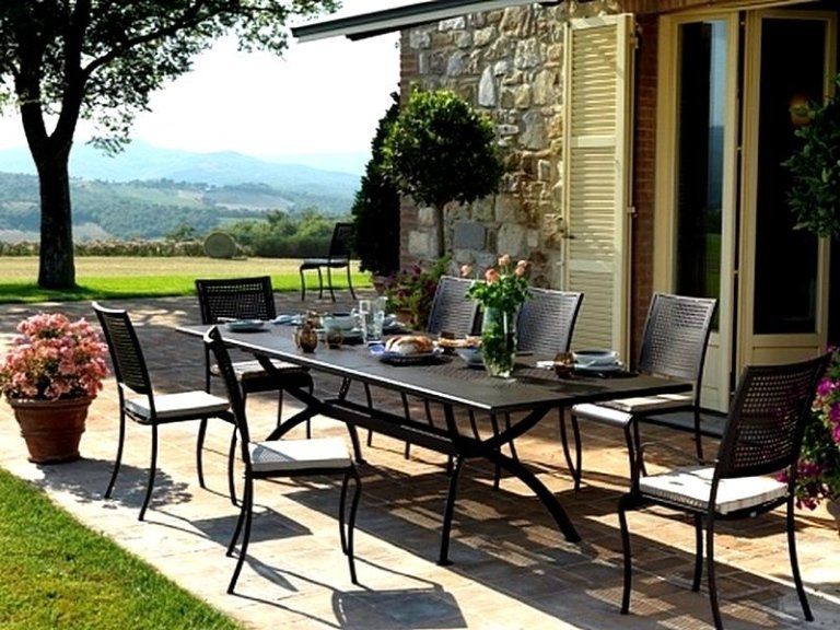 Mobili da giardino in metallo a Bergamo