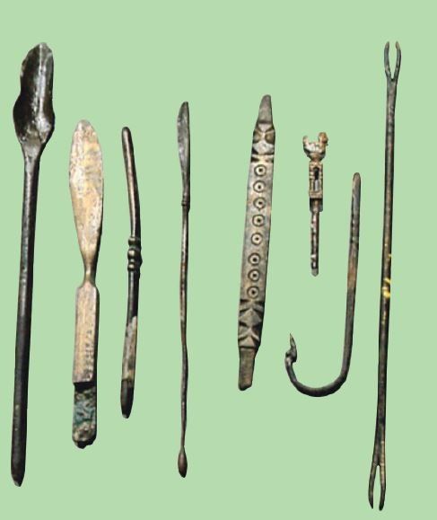 Surgical instruments from Fusṭāṭ