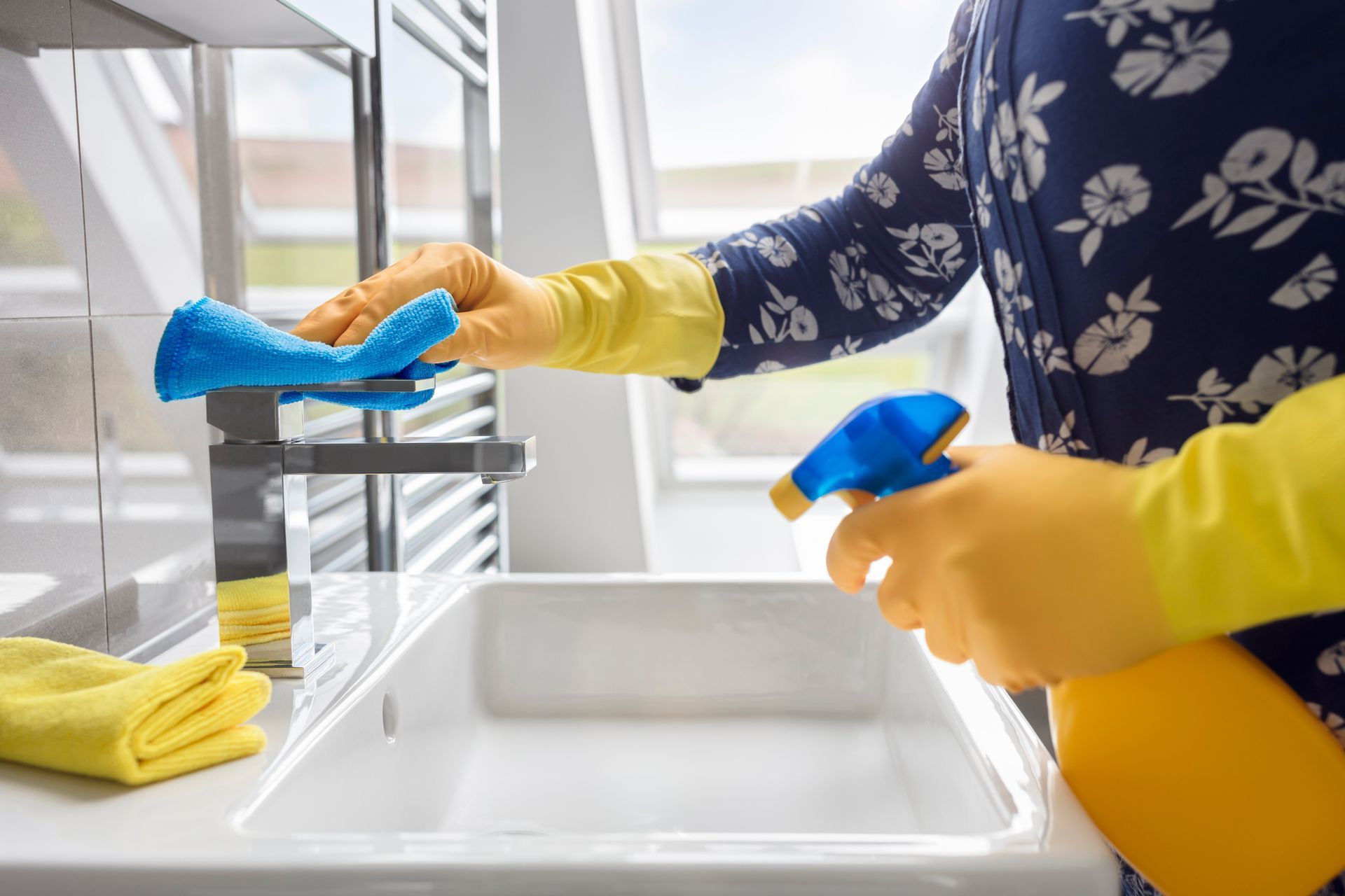 Cleaning Bathroom Sink — Bentonville, AR — Aeroclean NWA