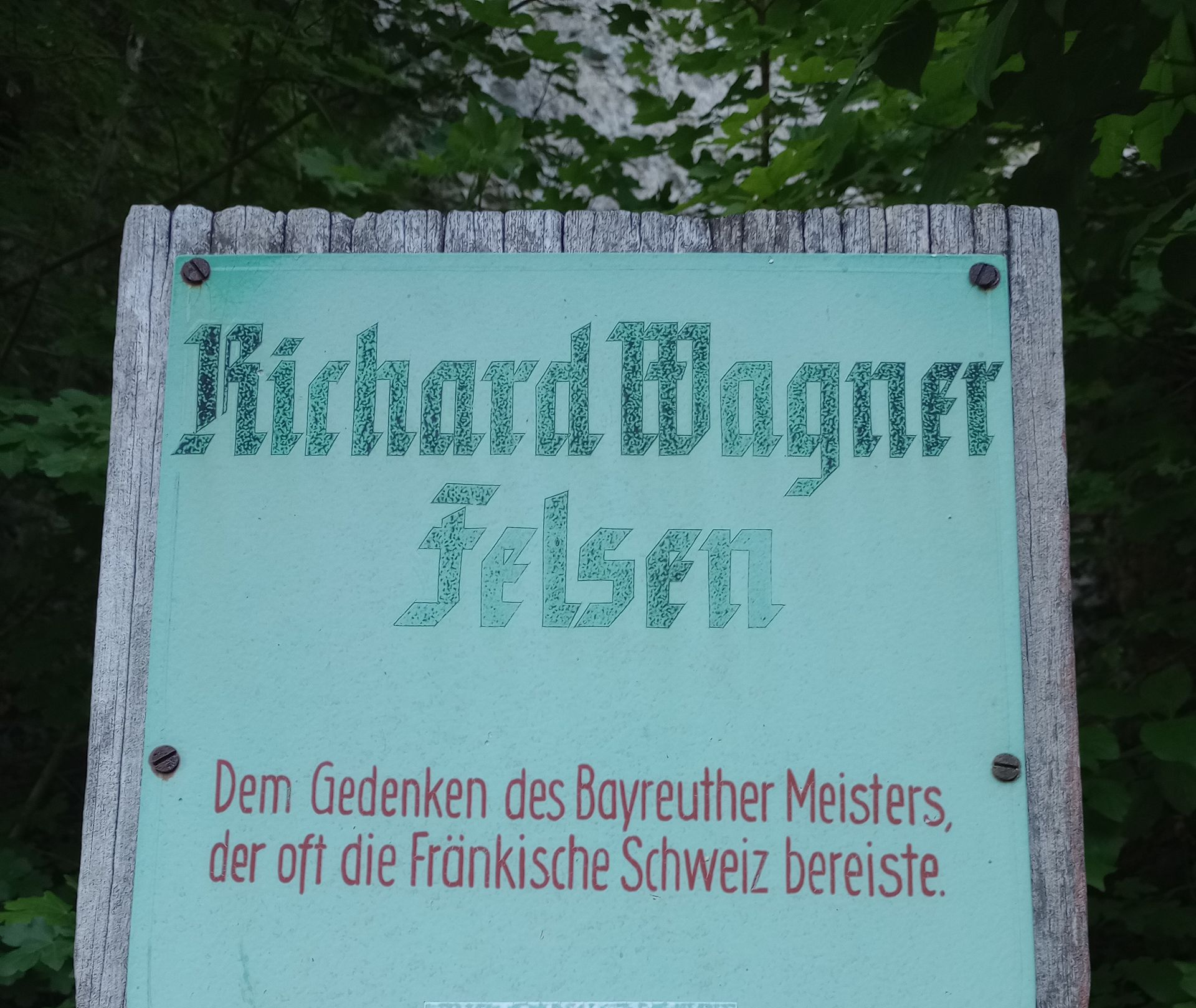 Hinweisschild am Richard-Wagner-Fels (Fränkische Schweiz)