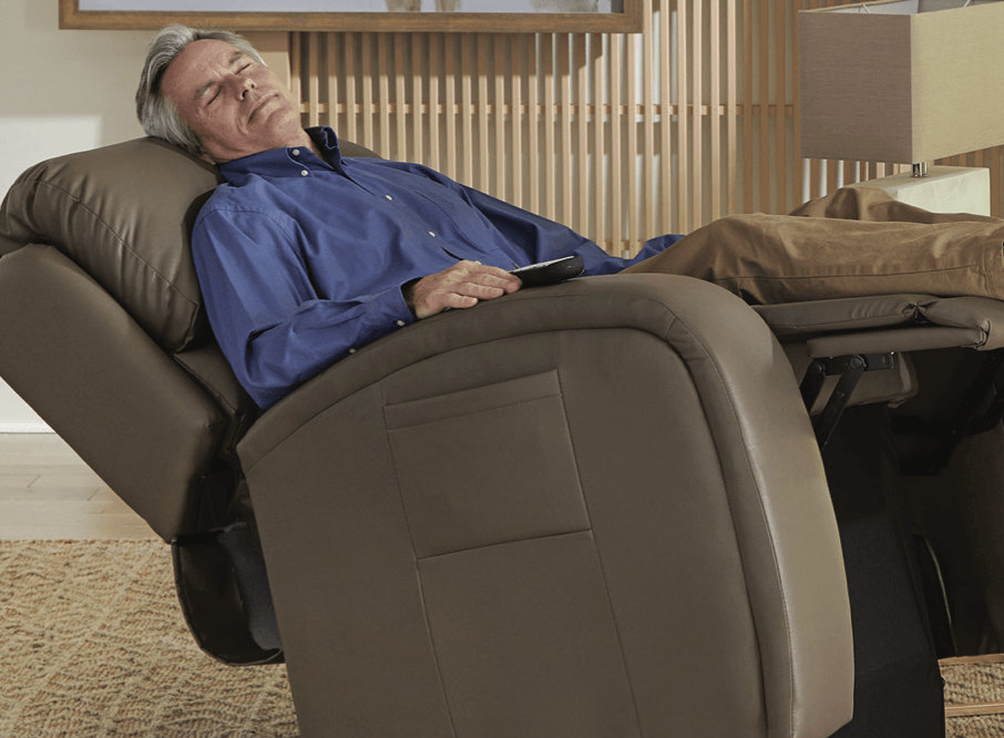 Man rest in lift chair