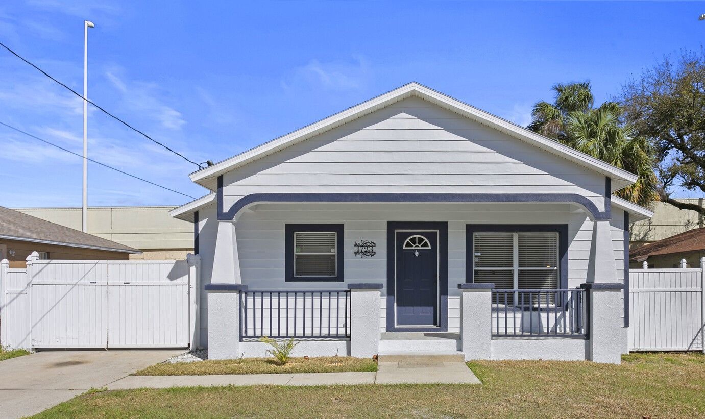 1723 W La Salle St exterior