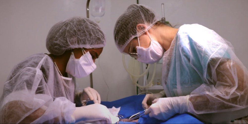 centros cirúrgicos especializados no HPMV, no Rio de Janeiro