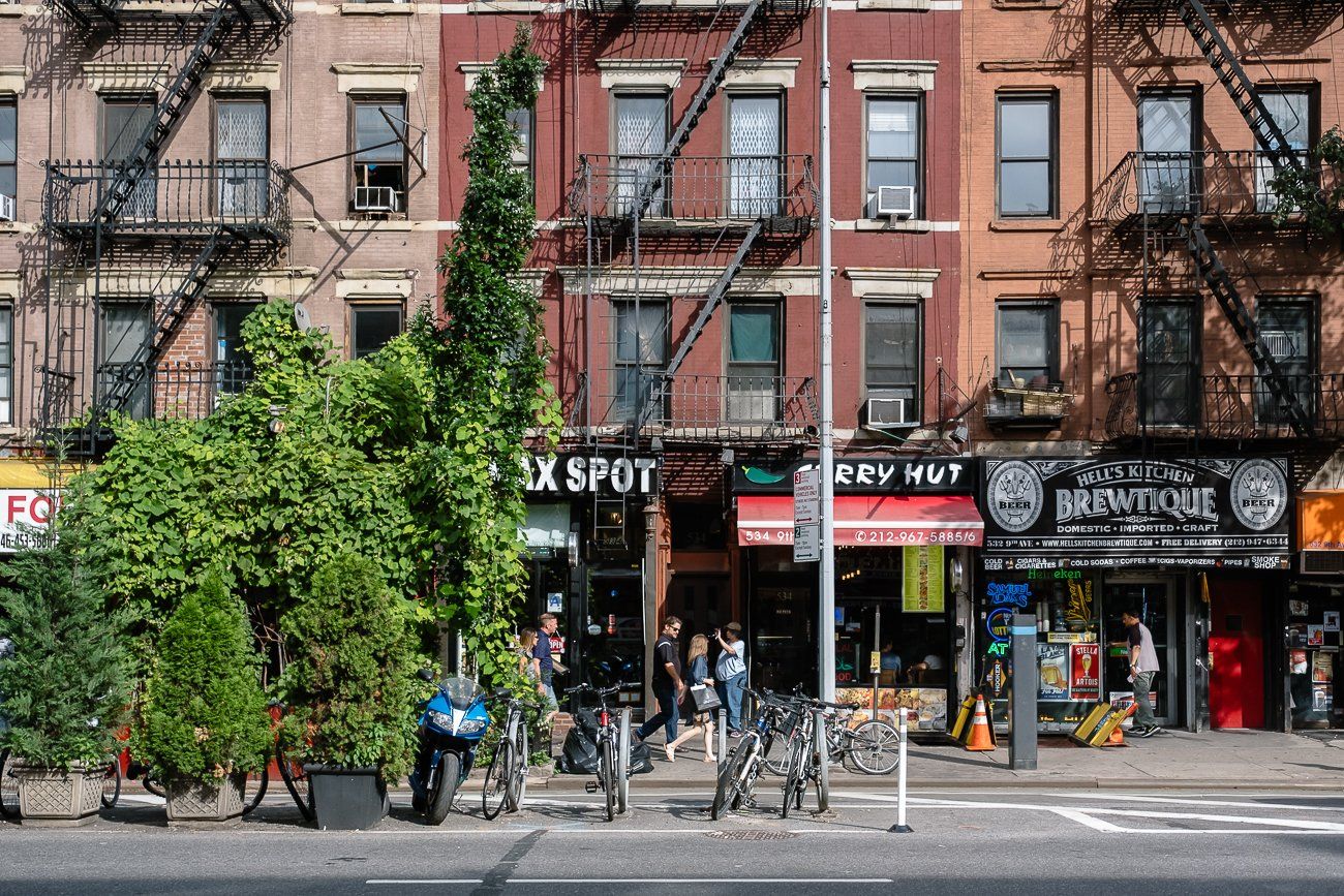 445 West 35th Store front