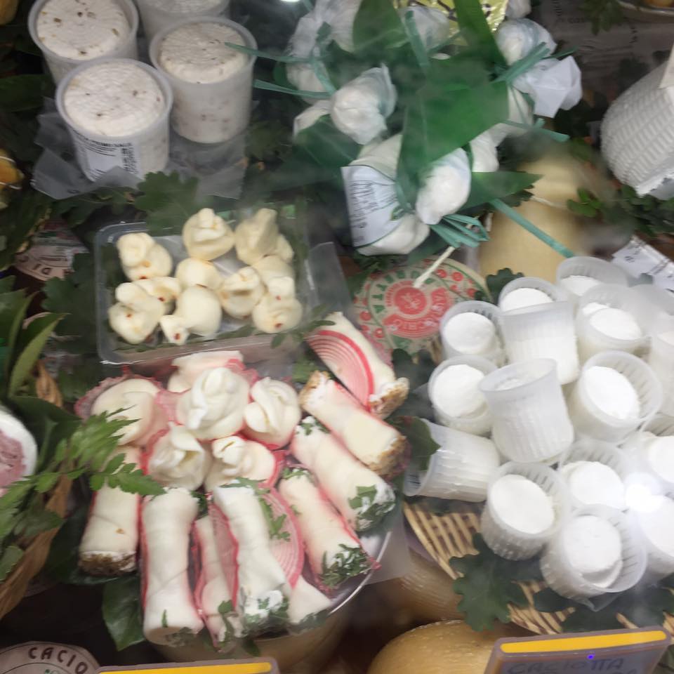 Vari prodotti caseari