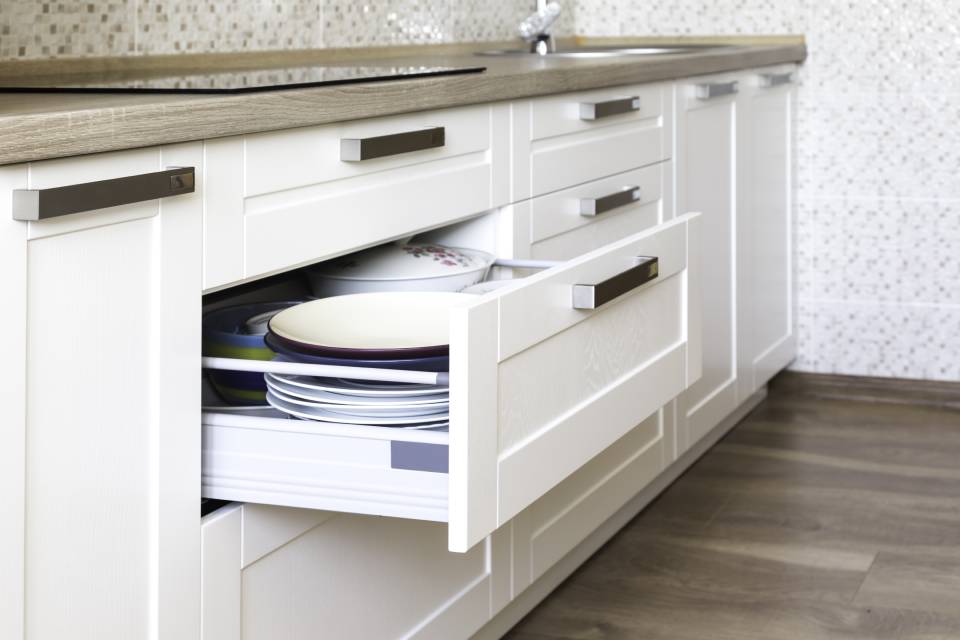 soft close kitchen drawers