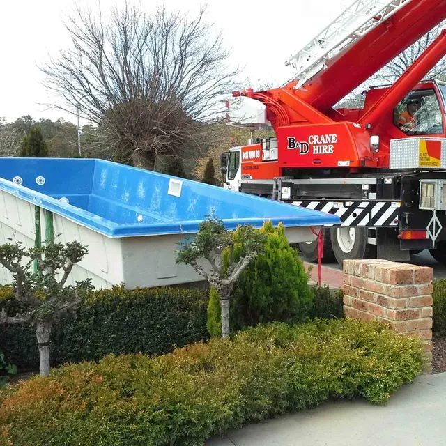 Installing Pool  — Canberra, ACT — Brindabella Pools