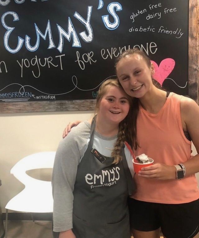 Frozen Yogurt Shop L Knoxville Tn L Emmy S Frozen Yogurt