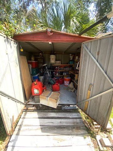 shed removal, deck demolition, pool and hot tub removal, light demolition, junk removal services crystal river, codys junk removal