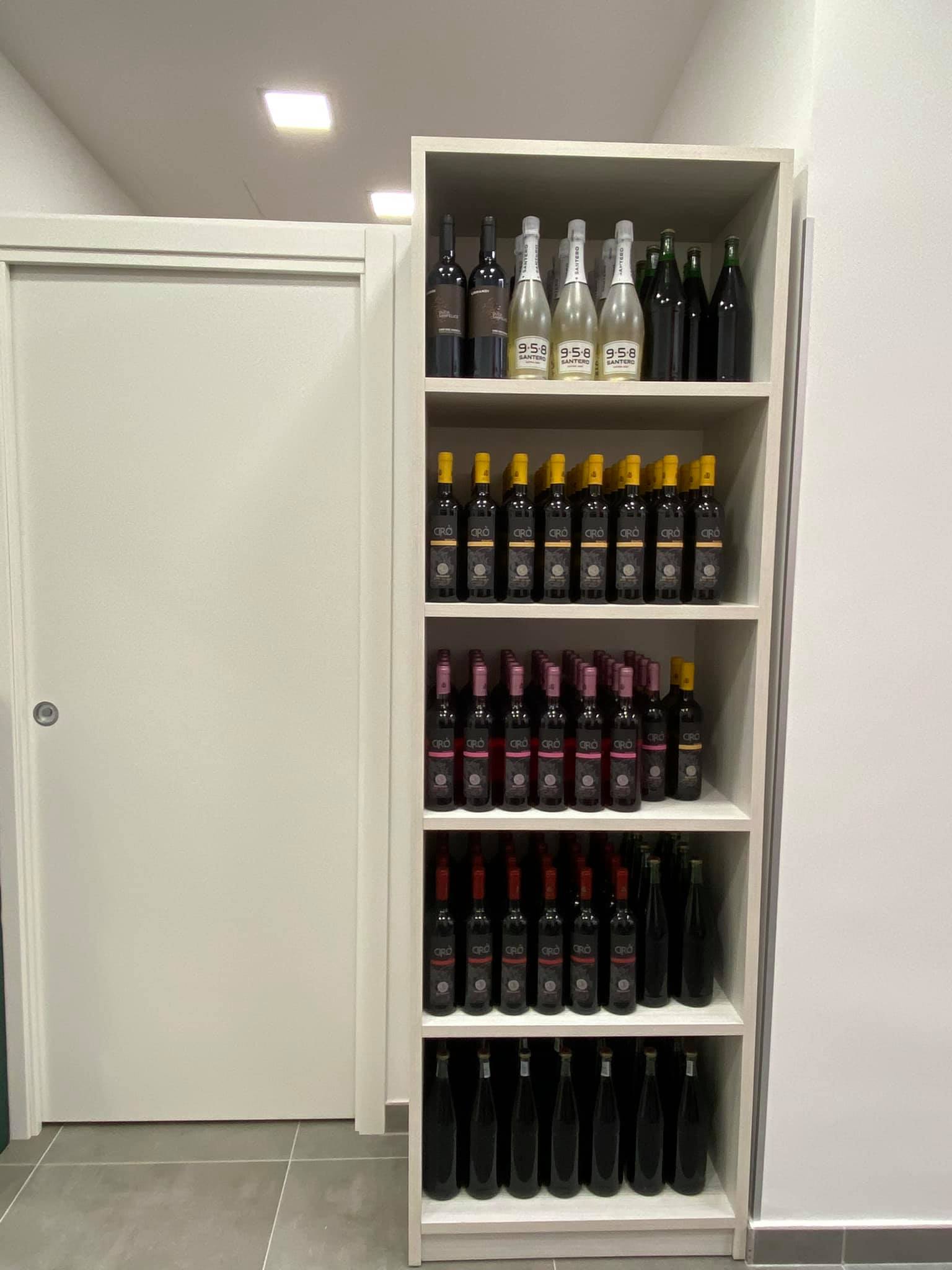 scaffale bar su misura