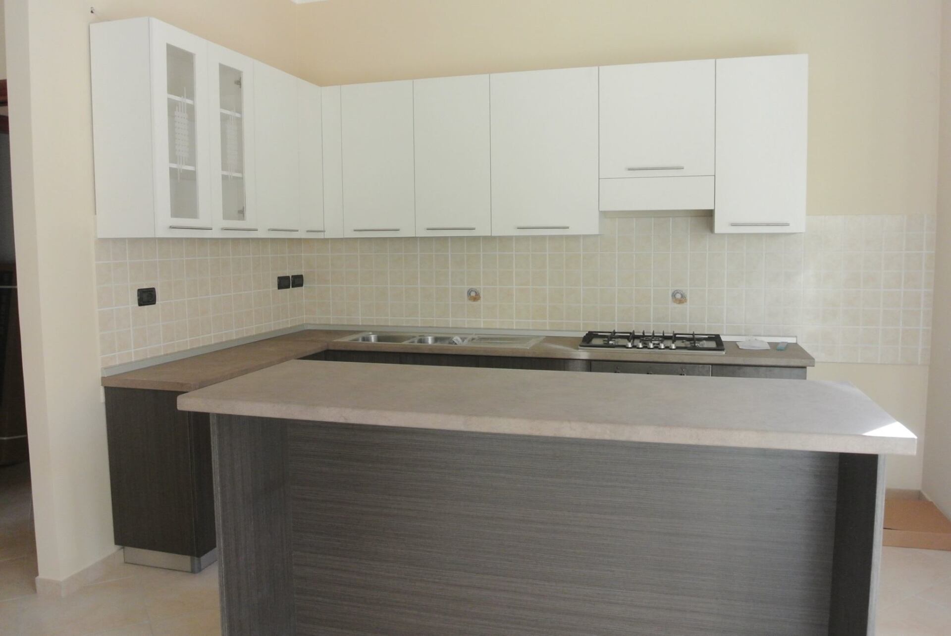 cucina moderna con isola