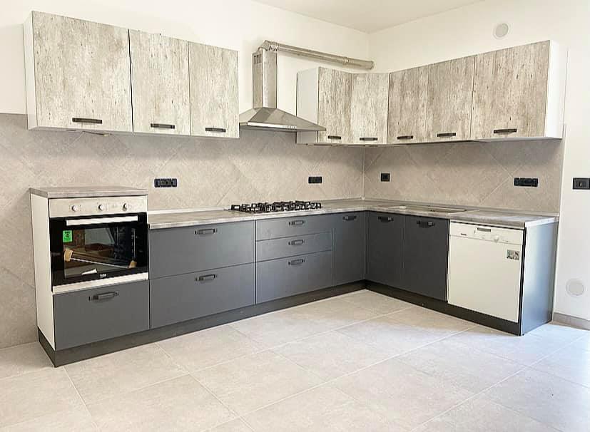 cucina moderna grigia
