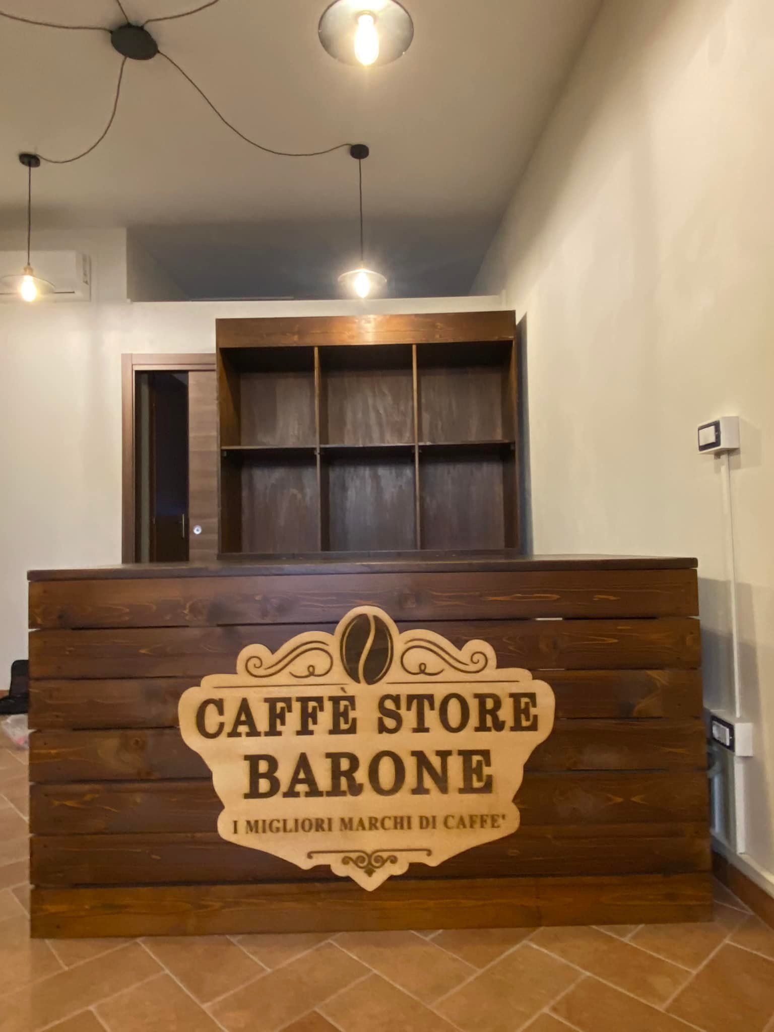 scaffali negozio arredi delizia