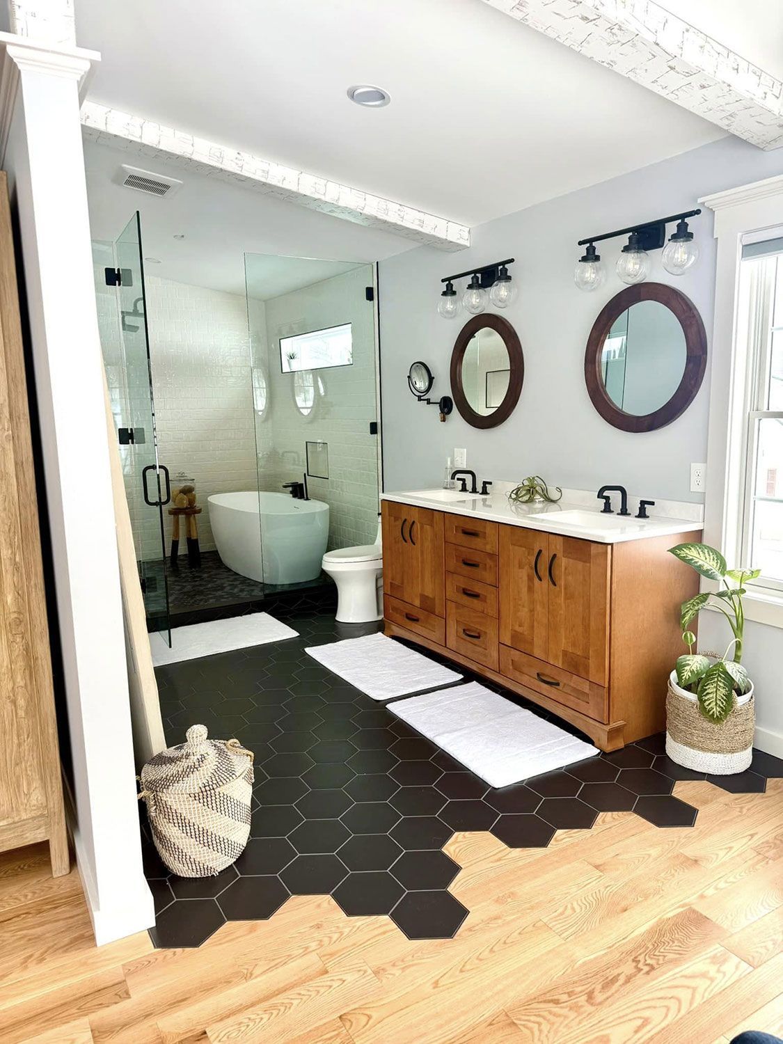 Fountain Haven bathroom 3