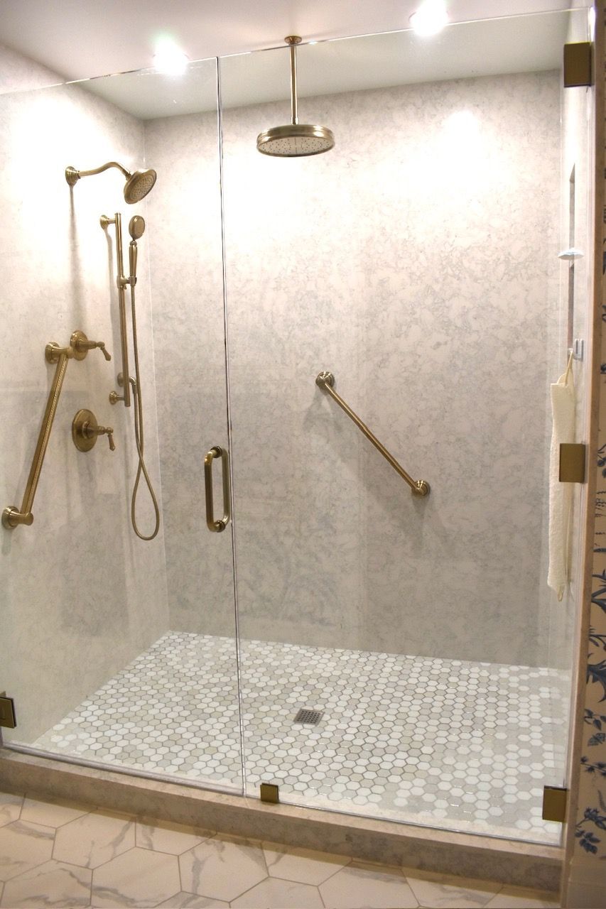 Stardust Empire bathroom 2