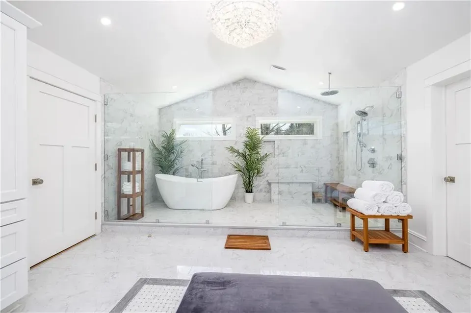 Sunnybrook bathroom 3