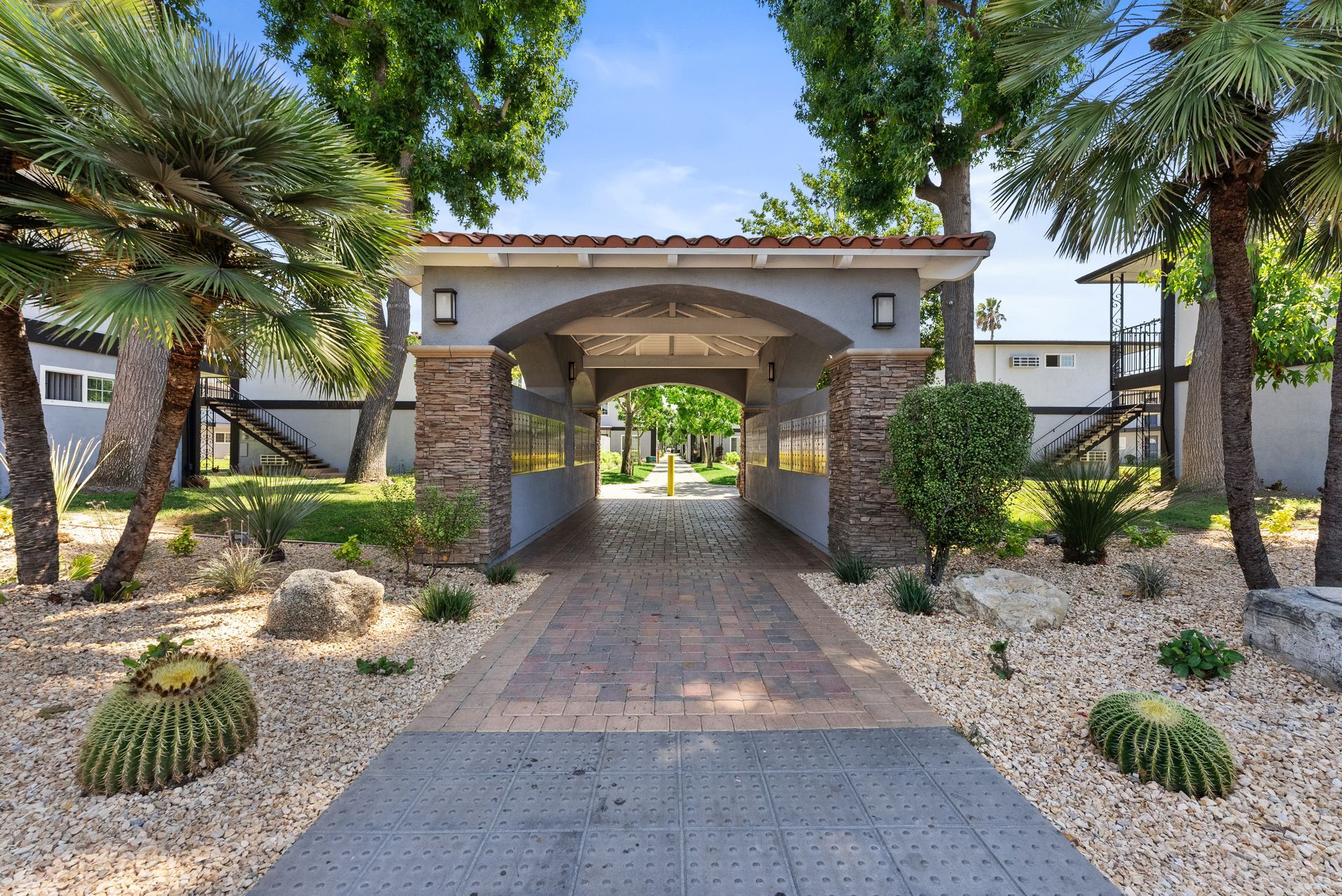 Photo gallery displaying Exterior and Interior photos of Villa Del Sol. Visit the amenities page for full list of amenities