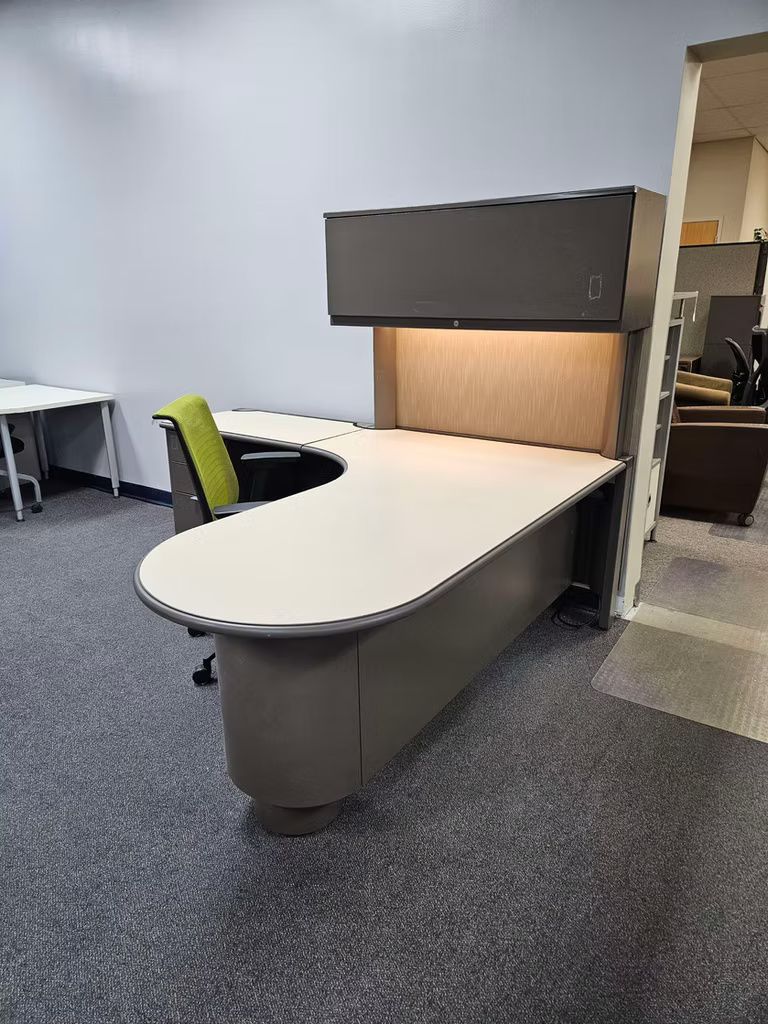 Desks/Conference Tables & Partition Panels 11