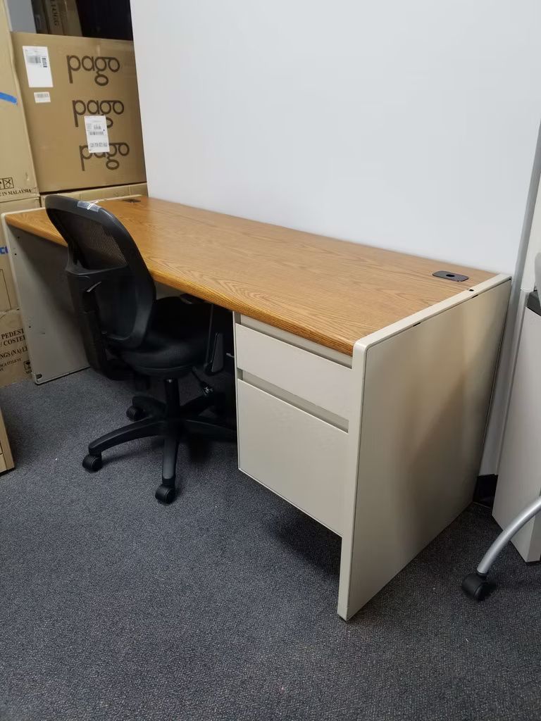 Desks/Conference Tables & Partition Panels 27