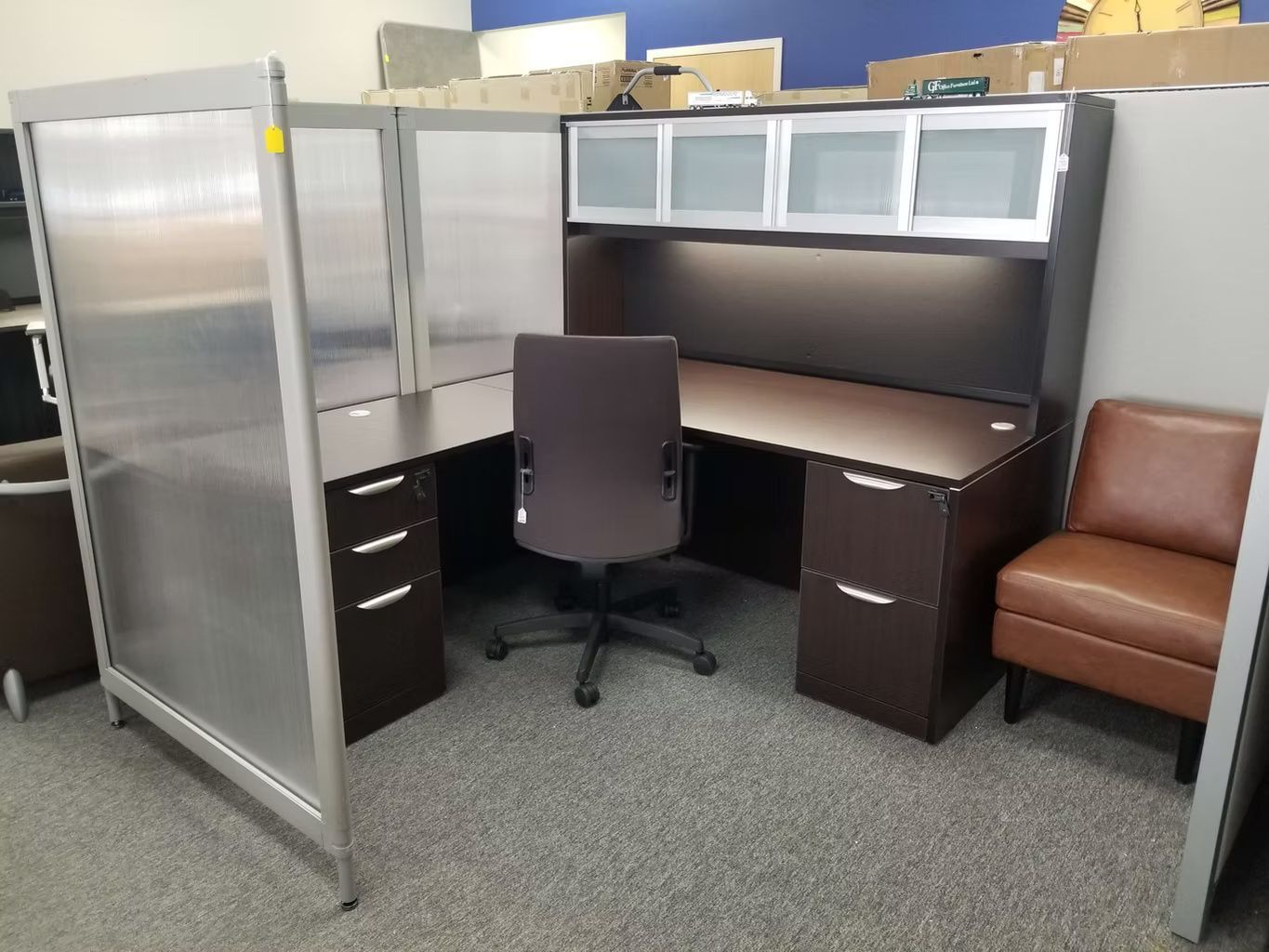 Desks/Conference Tables & Partition Panels 39