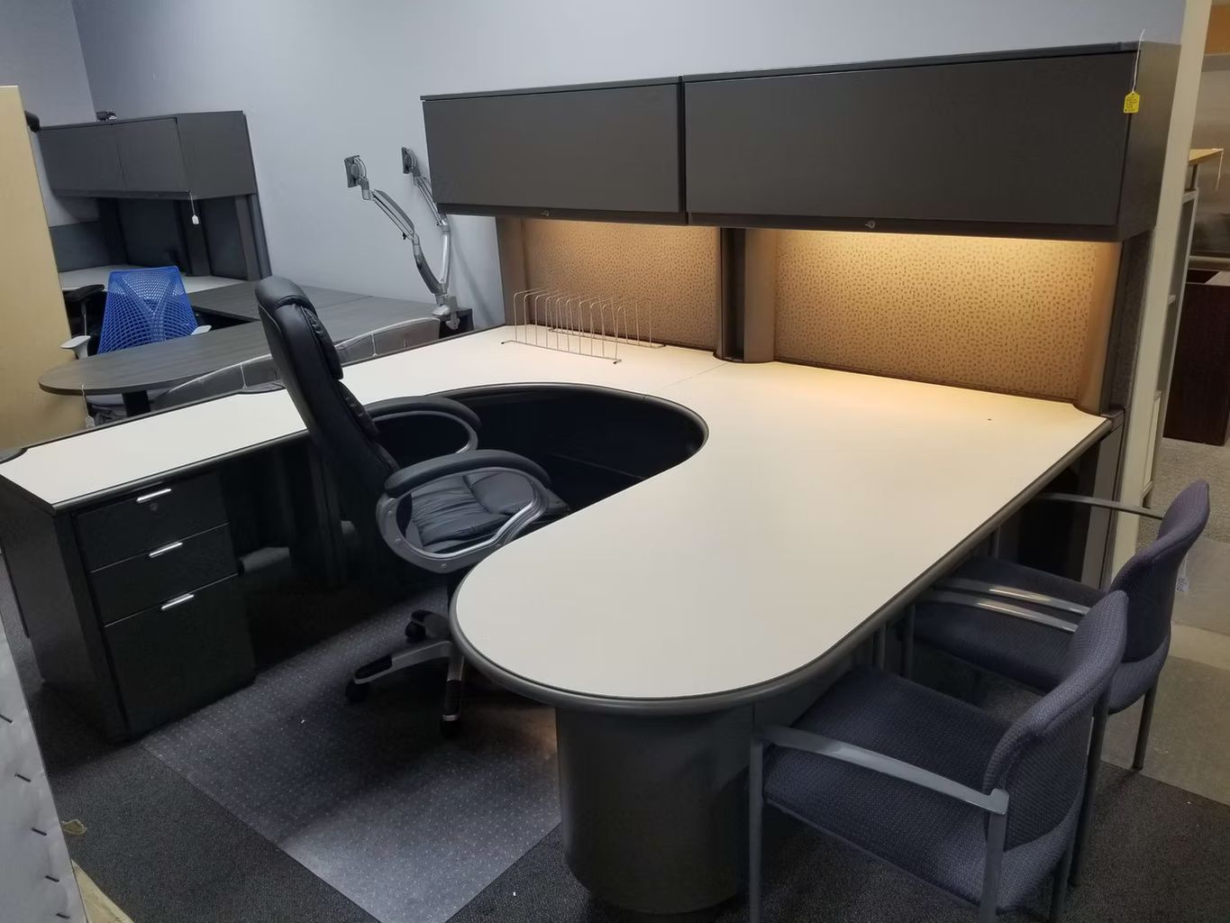 Desks/Conference Tables & Partition Panels 40