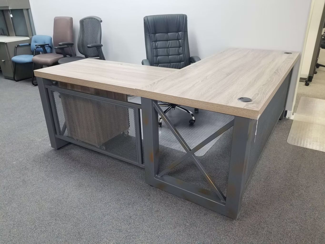 Desks/Conference Tables & Partition Panels 61