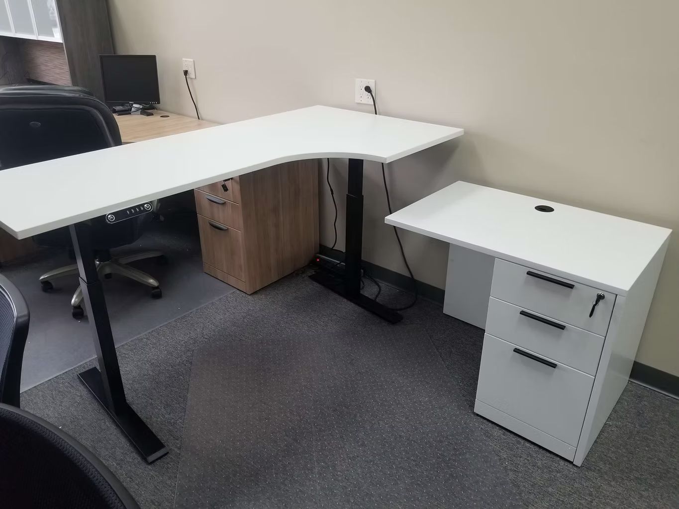 Desks/Conference Tables & Partition Panels 66